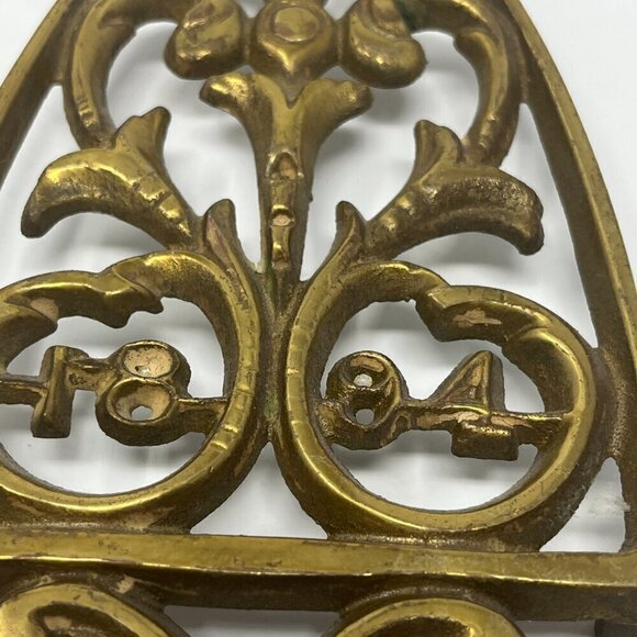 Vintage Wilton brass antique trivet 1894 - Picture 4 of 7